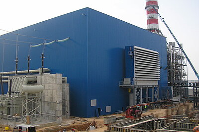 Außenansicht eines Gas-Kombi-Kraftwerk