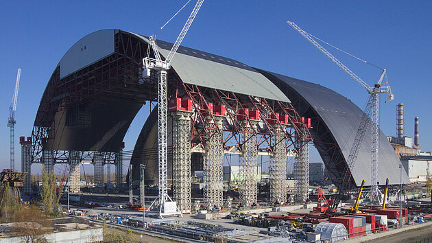 Außenansicht eines New Safe Confinement